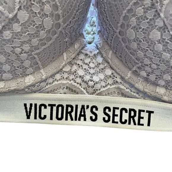 Victoria Secret T-Shirt Push
Up Bra Full Coverage Adjustable Straps SZ 34DD - Picture 2 of 9